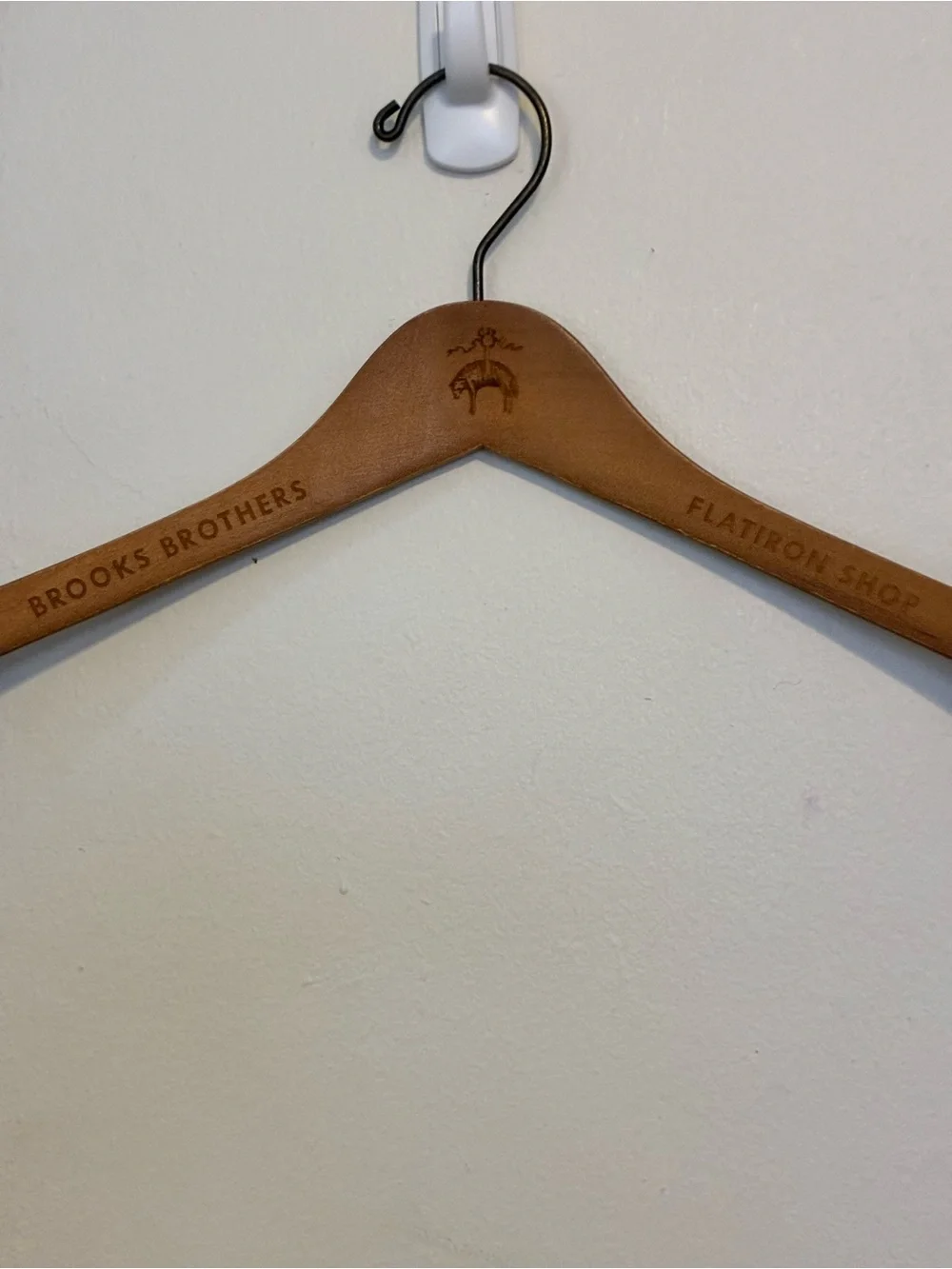 Brooks Brothers Golden Fleece Brown Wooden Hanger-Flat Iron Store